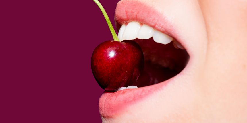 Deep throat tips using flavoured lubricant and oral spray for comfort, Lovesexshop.ie sex shop
